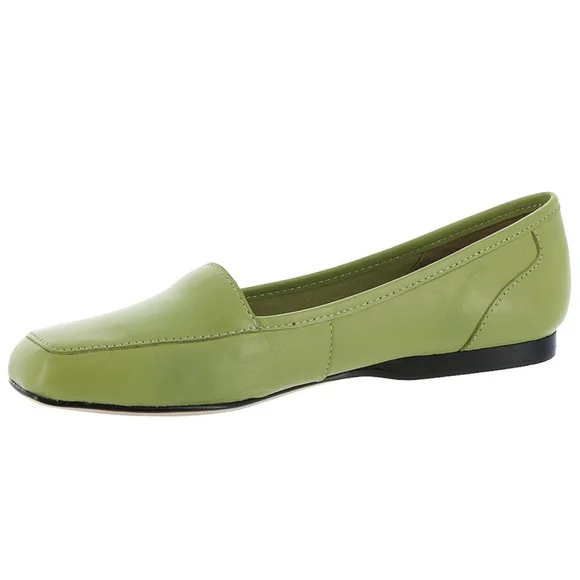 NWOB ARRAY Freedom Lime Green Slip-on Flats Leather Uppers Women's 10.5N - Picture 1 of 6